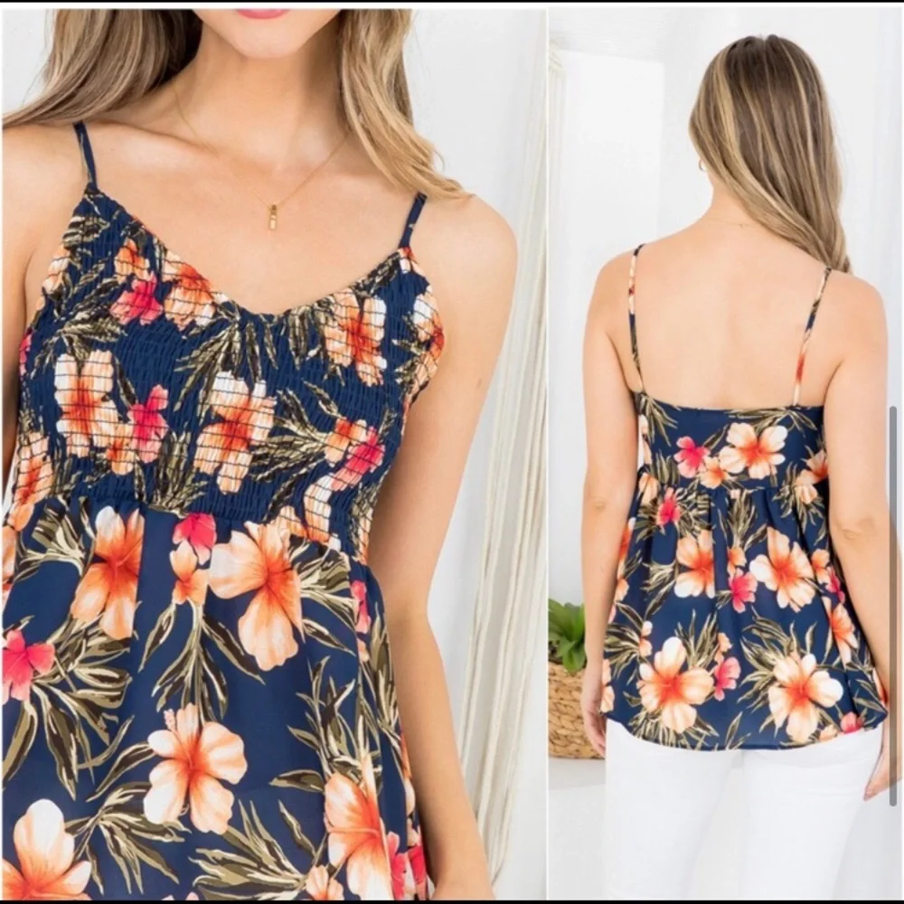 Tropical hibiscus Hawaiian women’s summer cute tank top shirt - Picture 3 of 4